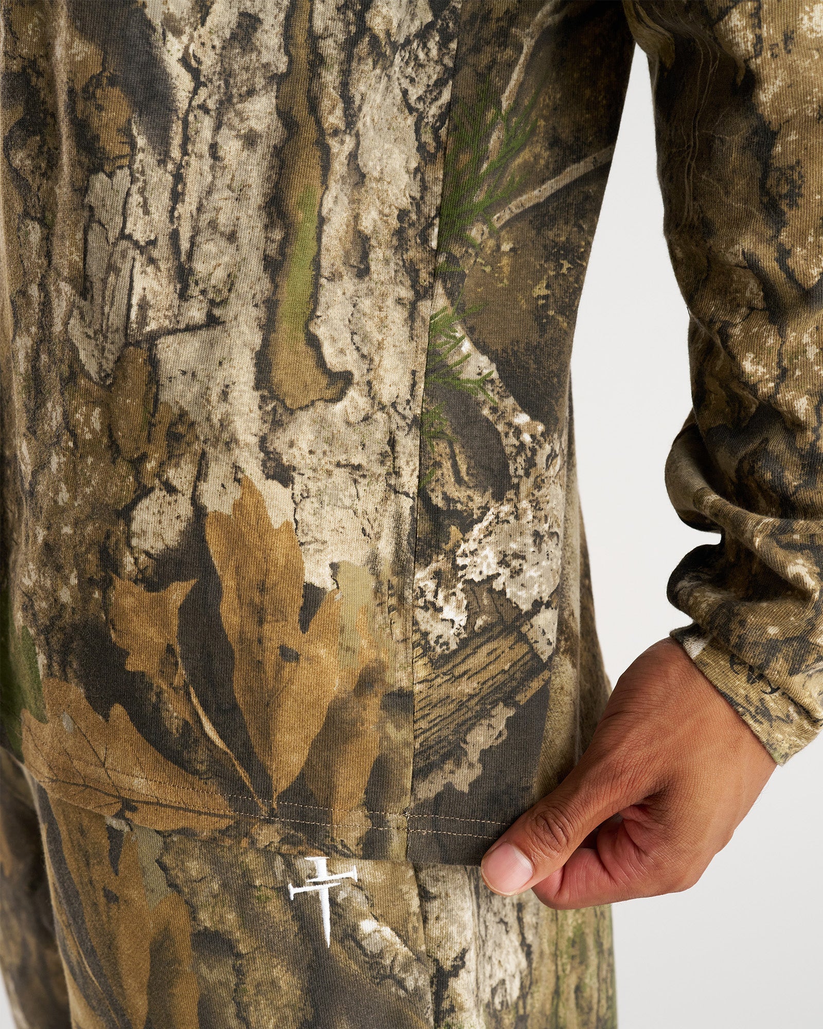 Heavyweight Cotton Oversized Long Sleeve “FHG” - Realtree Camo